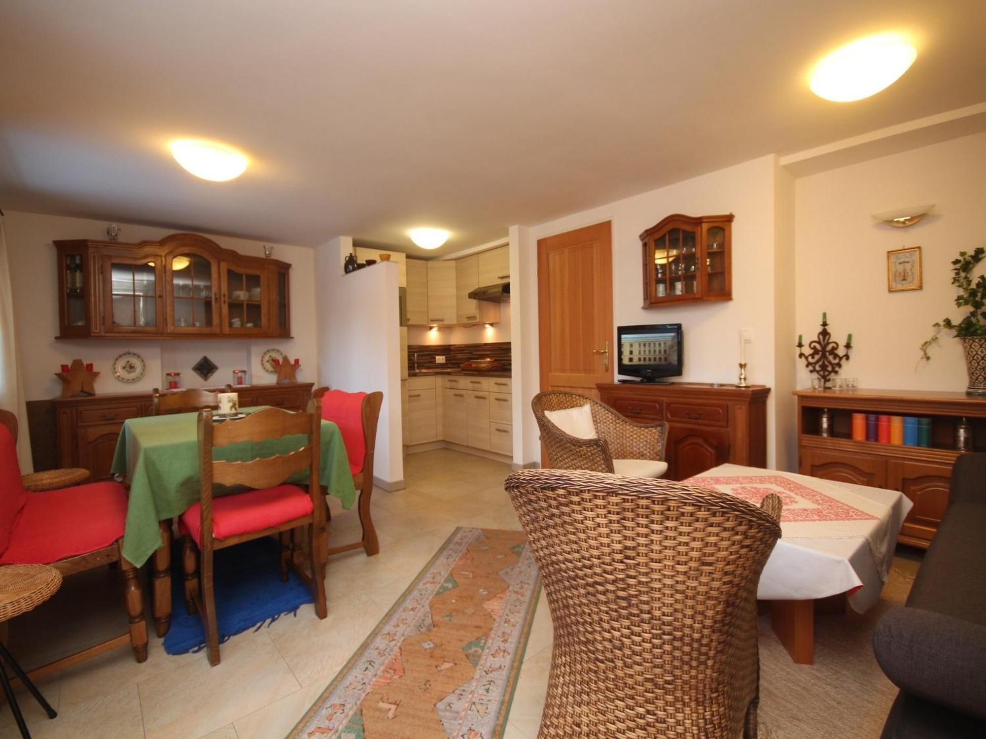Apartment Near The Hahnenkamm Cable Car Kitzbuhel Exterior photo